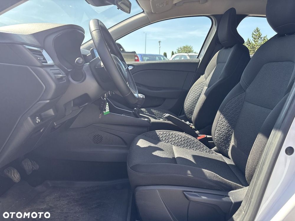 Renault Clio - 10