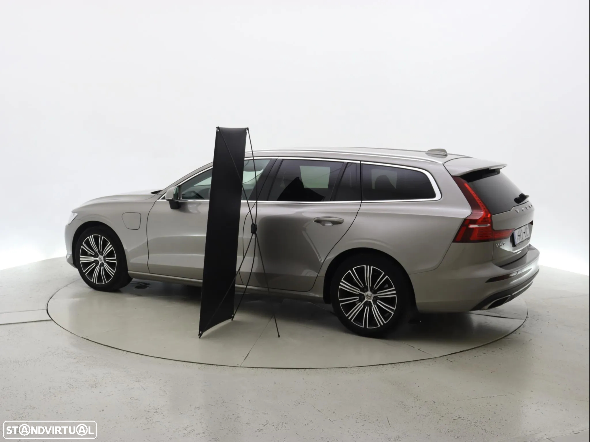 Volvo V60 2.0 T6 AWD TE R-Design Expression - 3