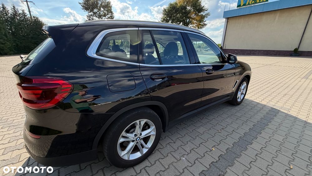 BMW X3 xDrive20d Advantage - 3