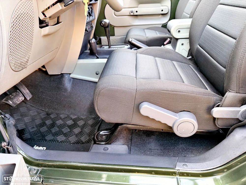 Jeep Wrangler 2.8 CRD ATX Sport - 9