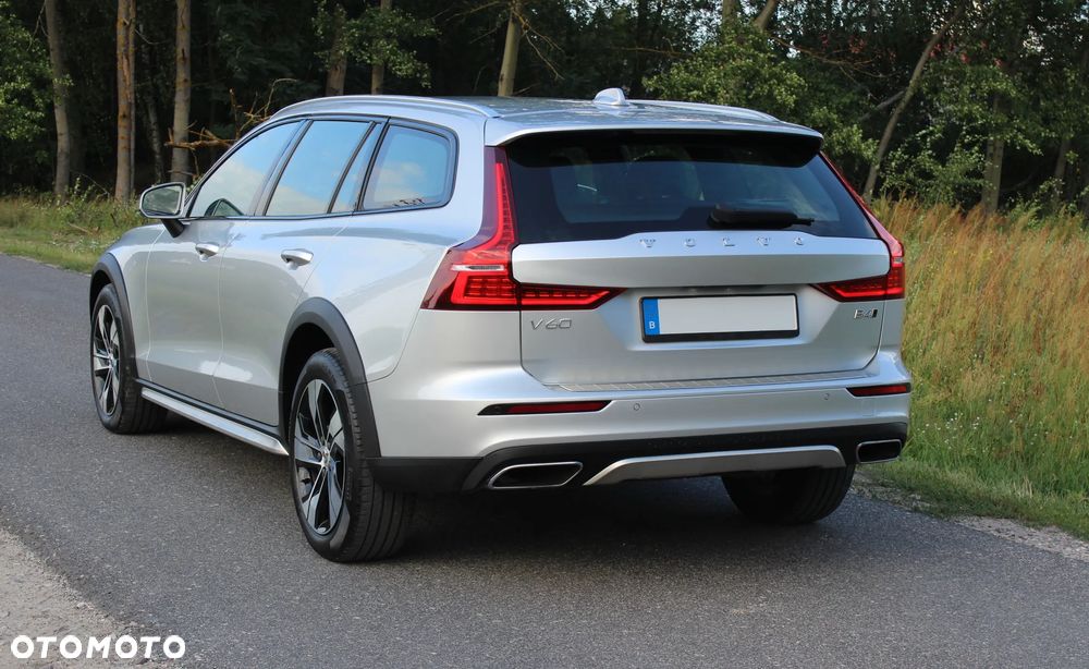 Volvo V60 Cross Country B4 D AWD Geartronic Pro - 5