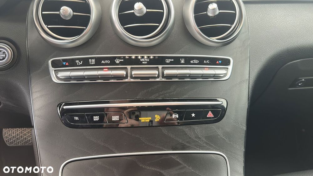 Mercedes-Benz GLC 300 de 4-Matic Business Edition - 22
