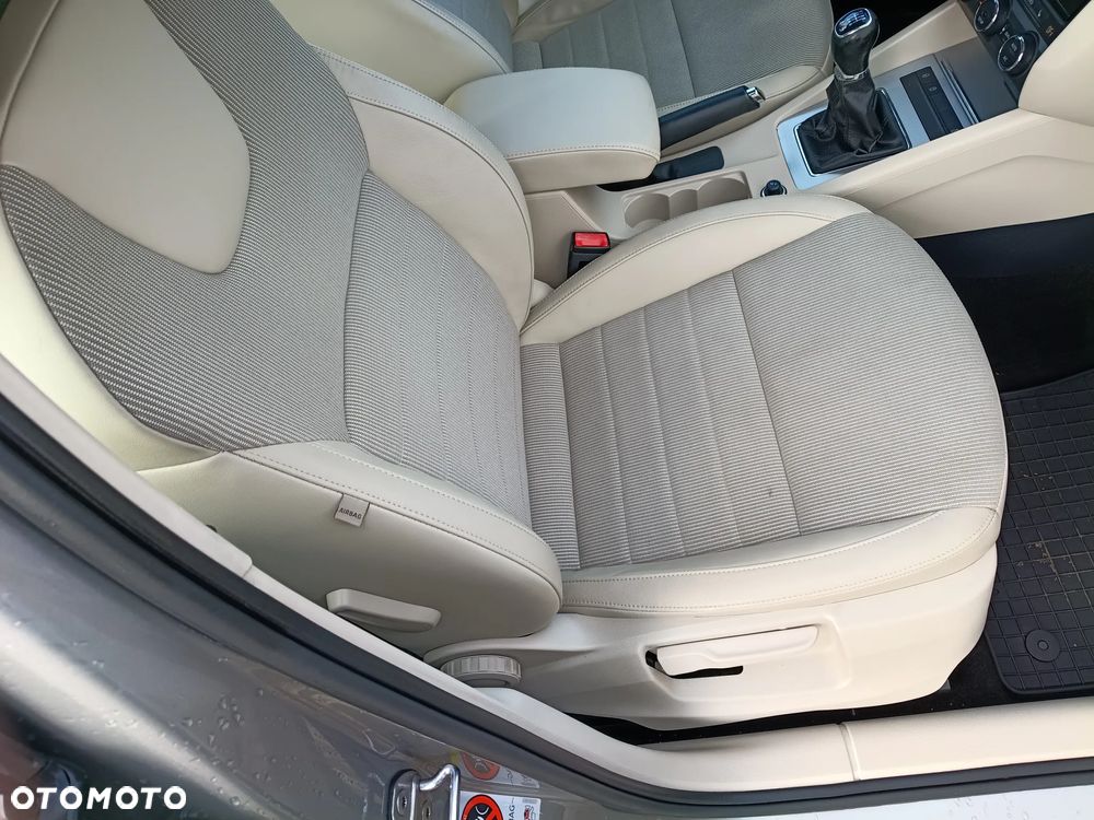 Skoda Octavia 1.6 TDI Green tec 4x4 Elegance - 9
