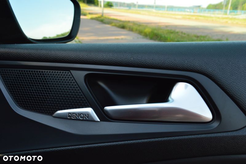 Peugeot 308 - 8