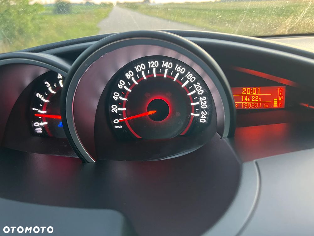 Toyota Verso 2.0 D-4D Premium - 20
