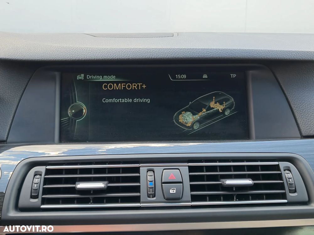 BMW Seria 5 520d Touring Aut. Luxury Line - 30