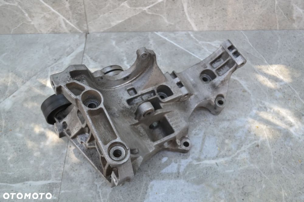 AUDI A4 B6 B7 1,9 2,0 TDI ŁAPA WSPORNIK MOCOWANIE ALTERNATORA 03G903143B - 5
