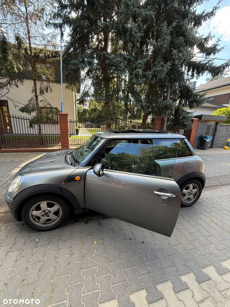 MINI Cooper Standard - 4