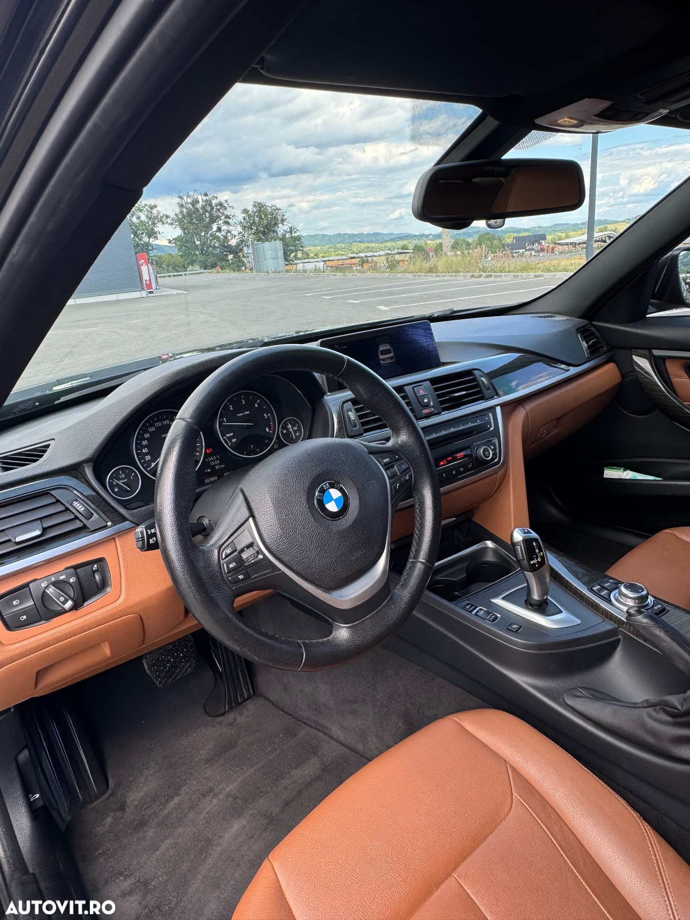 BMW Seria 3 320d Aut. Luxury Line - 13