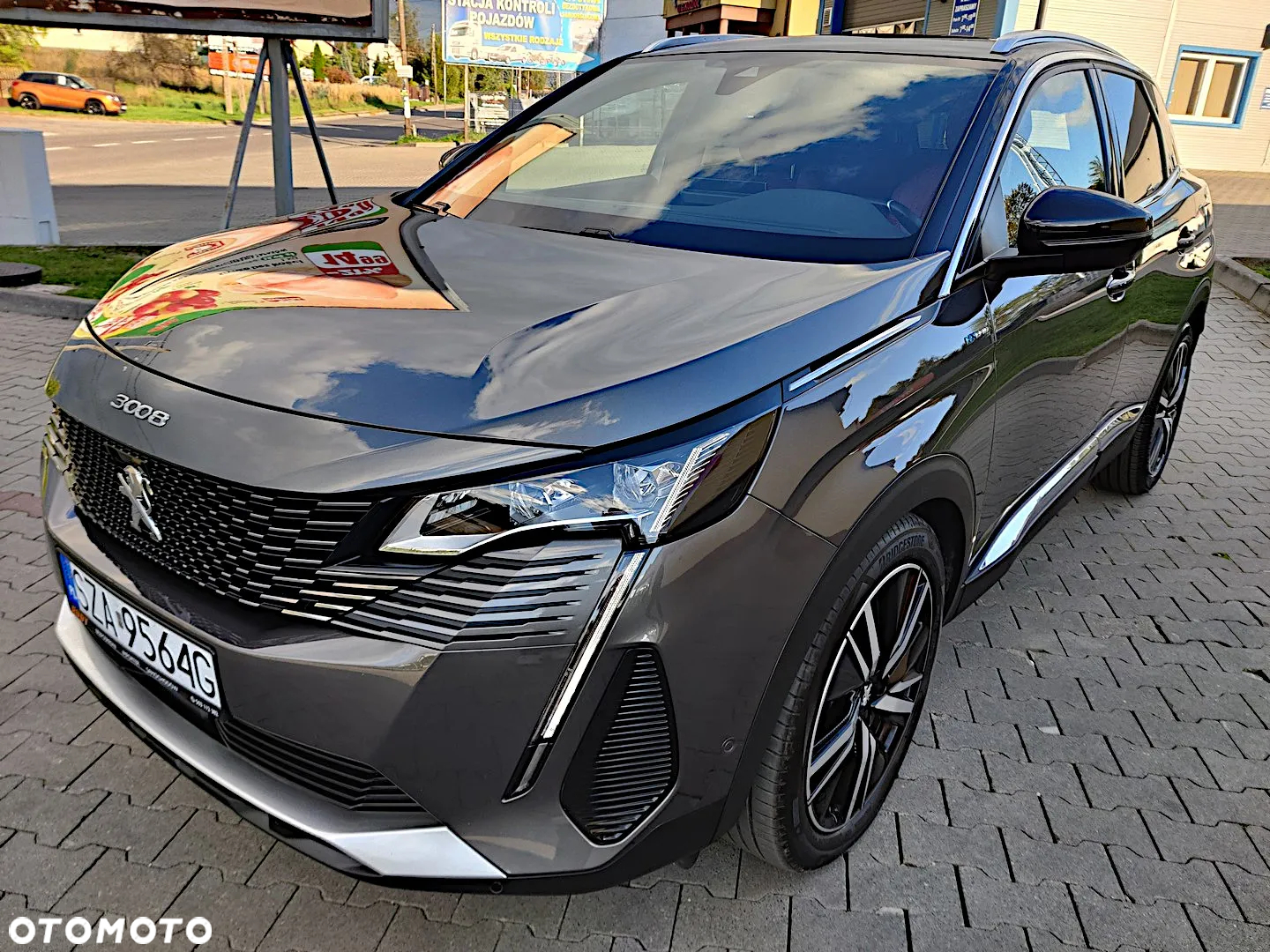 Peugeot 3008 Hybrid 225 e-EAT8 GT Pack - 4
