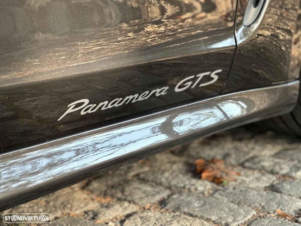 Porsche Panamera S PDK - 11