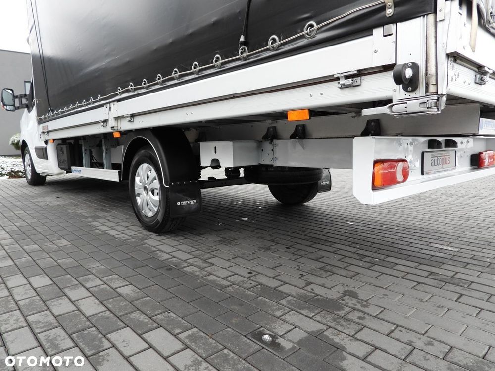Renault MASTER PLANDEKA 10 PALET TEMPOMAT LEDY PNEUMATYKA KLIMATYZACJA  165KM - 17