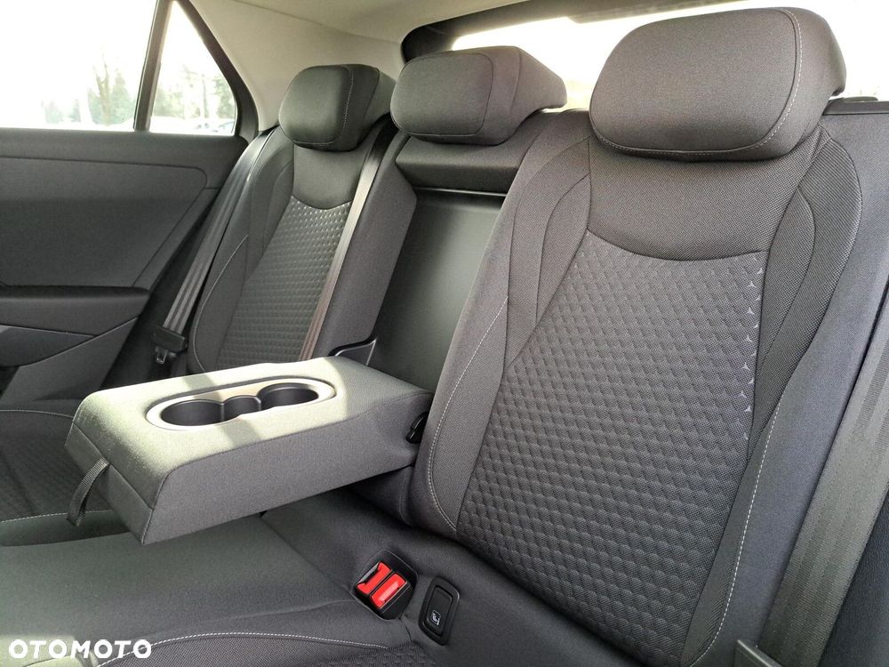 Volkswagen T-Roc 1.5 eTSI Life DSG - 34