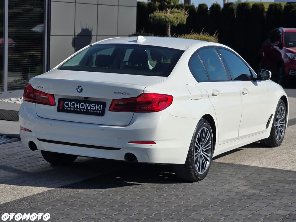 BMW Seria 5 530e iPerformance xDrive Sport Line sport - 17