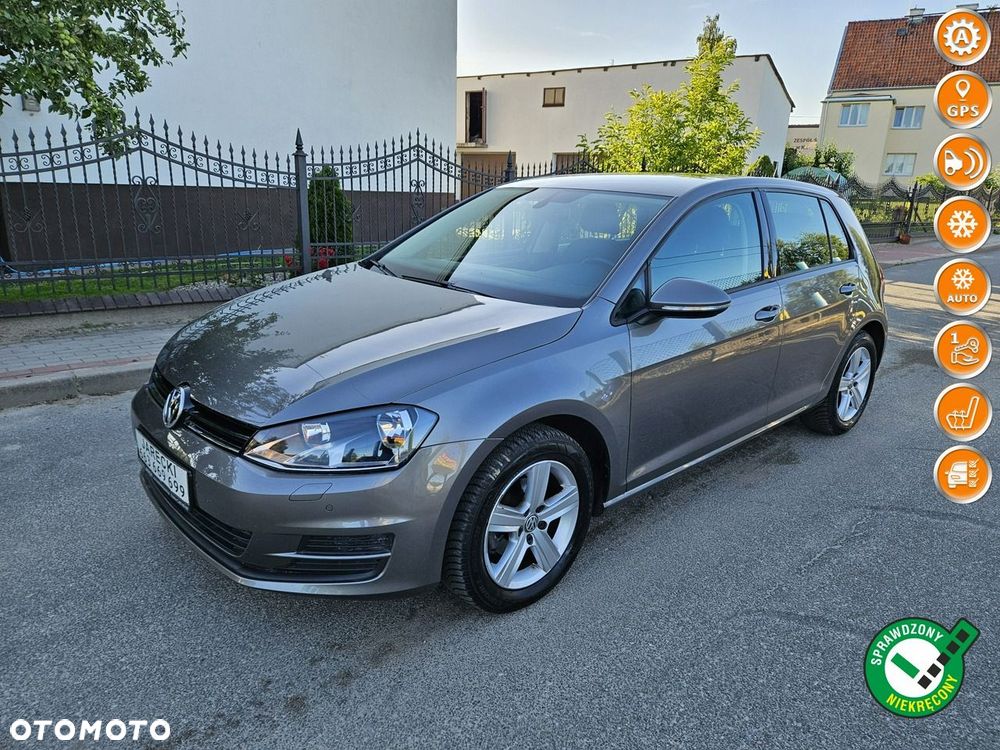 Volkswagen Golf - 1