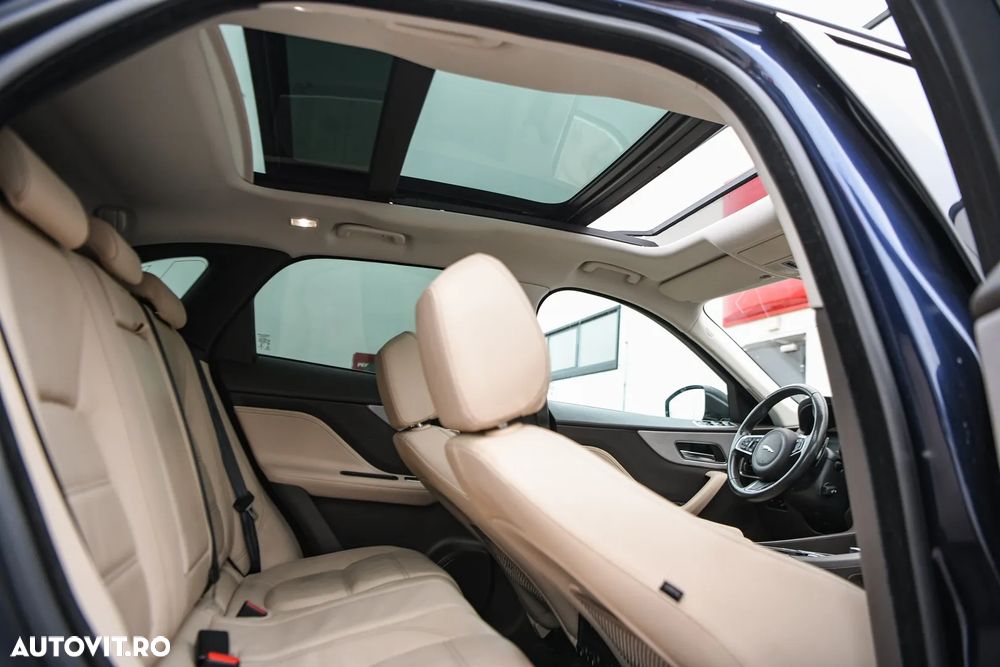 Jaguar F-Pace 25t AWD Portfolio - 8