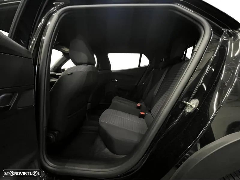 Peugeot 2008 PureTech 130 EAT8 Active - 7