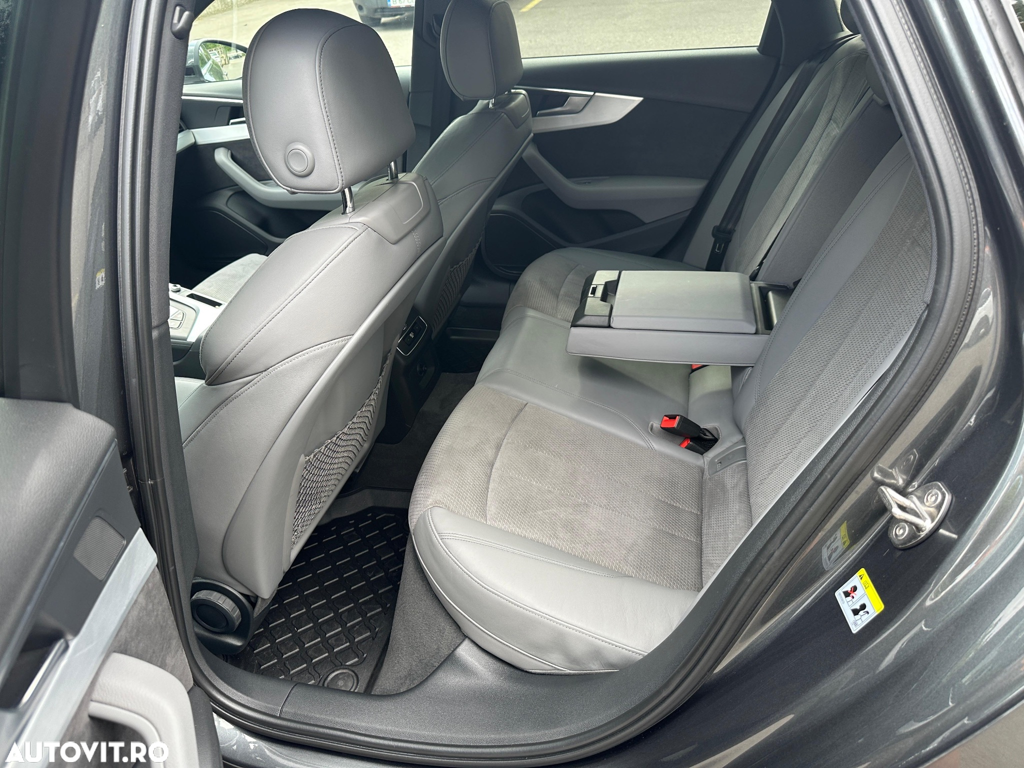 Audi A4 Avant 2.0 40 TDI quattro S tronic S Line - 14