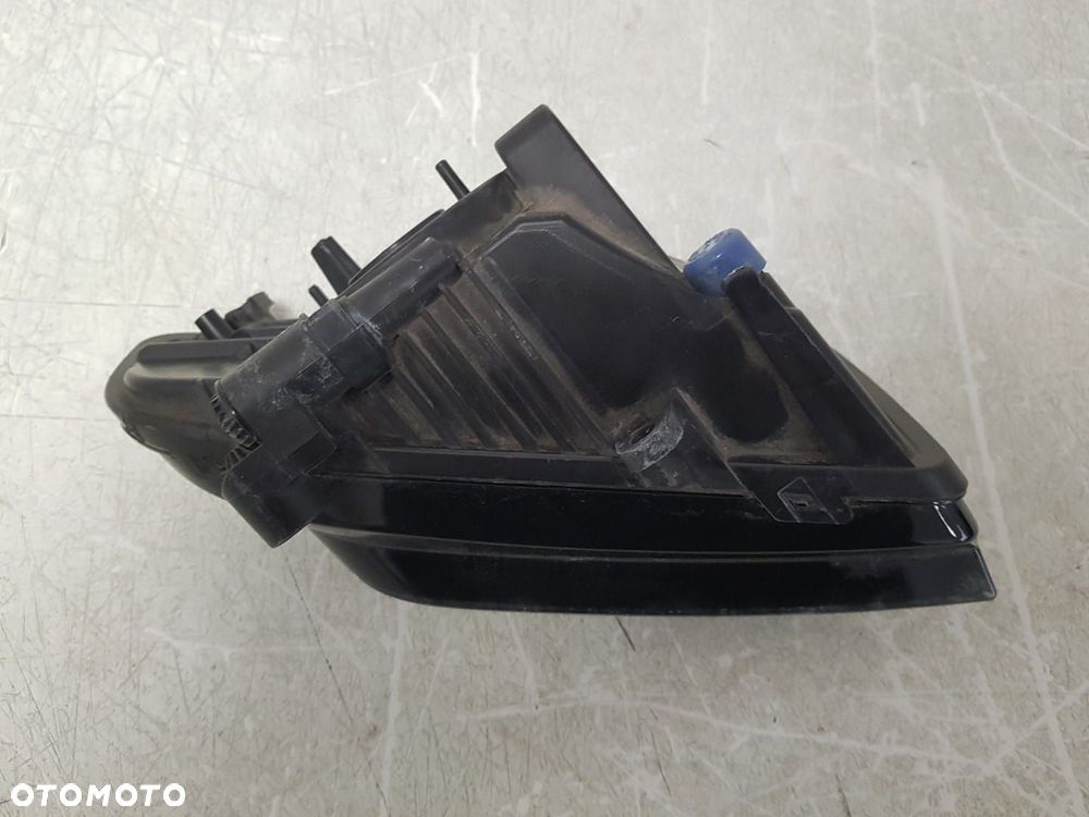 ORYGINALNA PRAWA LAMPA PRZECIWMGIELNA PRAWY HALOGEN AUDI A4 B8 LIFT 12-15r 8K 8K0941700B - 8