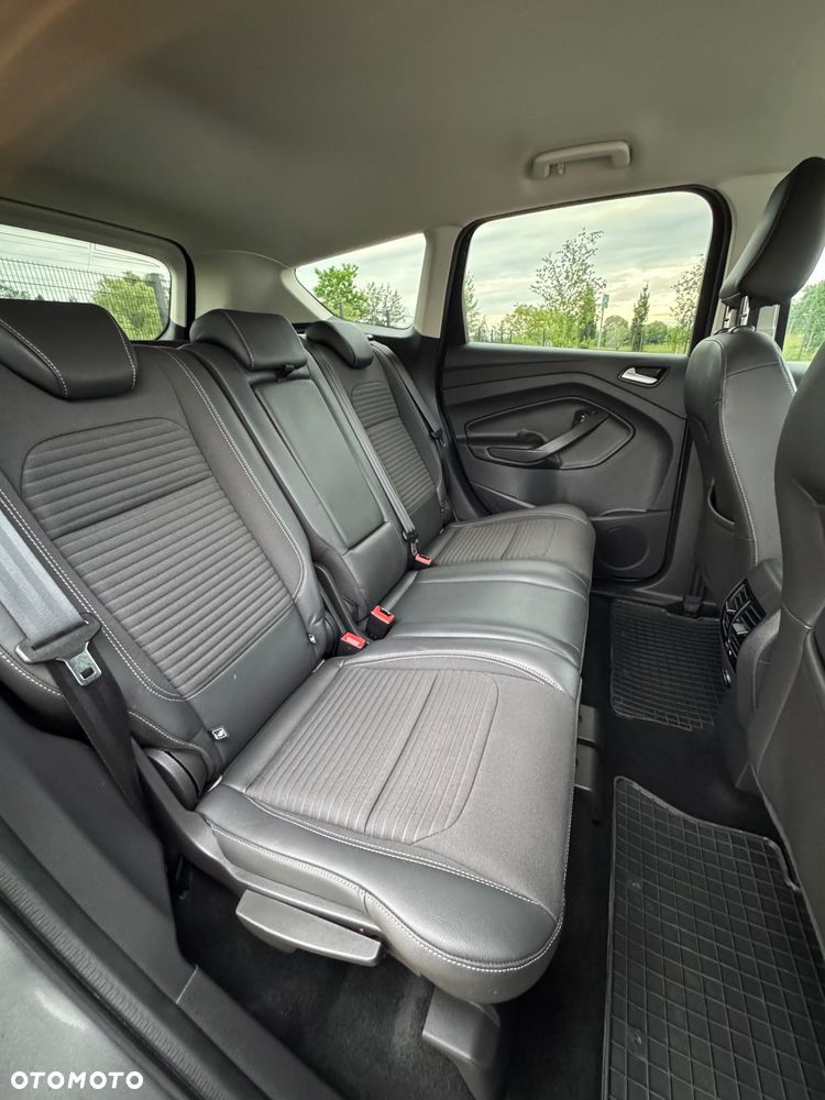 Ford Kuga 2.0 TDCi 4x4 Titanium - 26