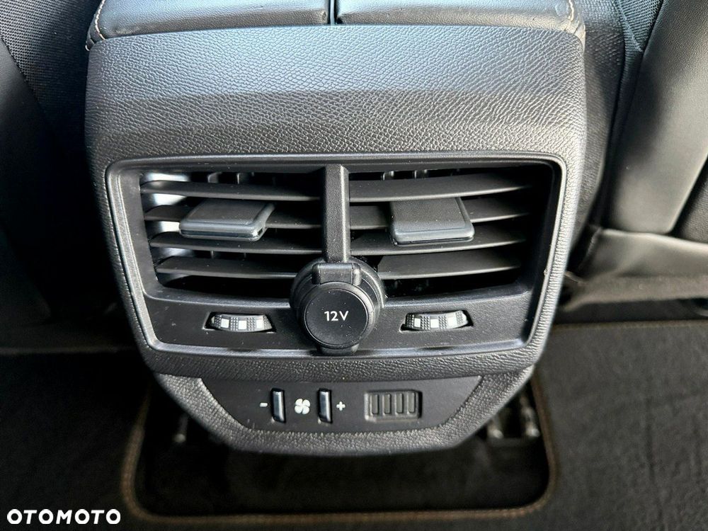 Peugeot 5008 - 32