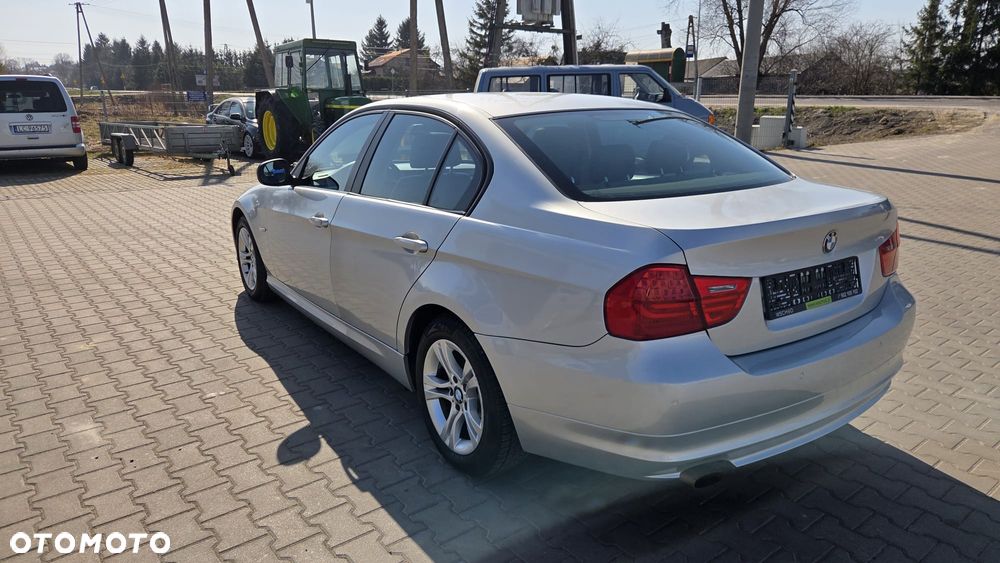 BMW Seria 3 318i Edition Exclusive - 9