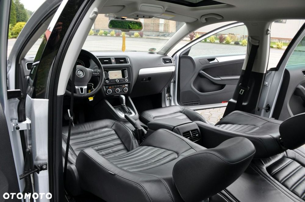 Volkswagen Jetta - 28