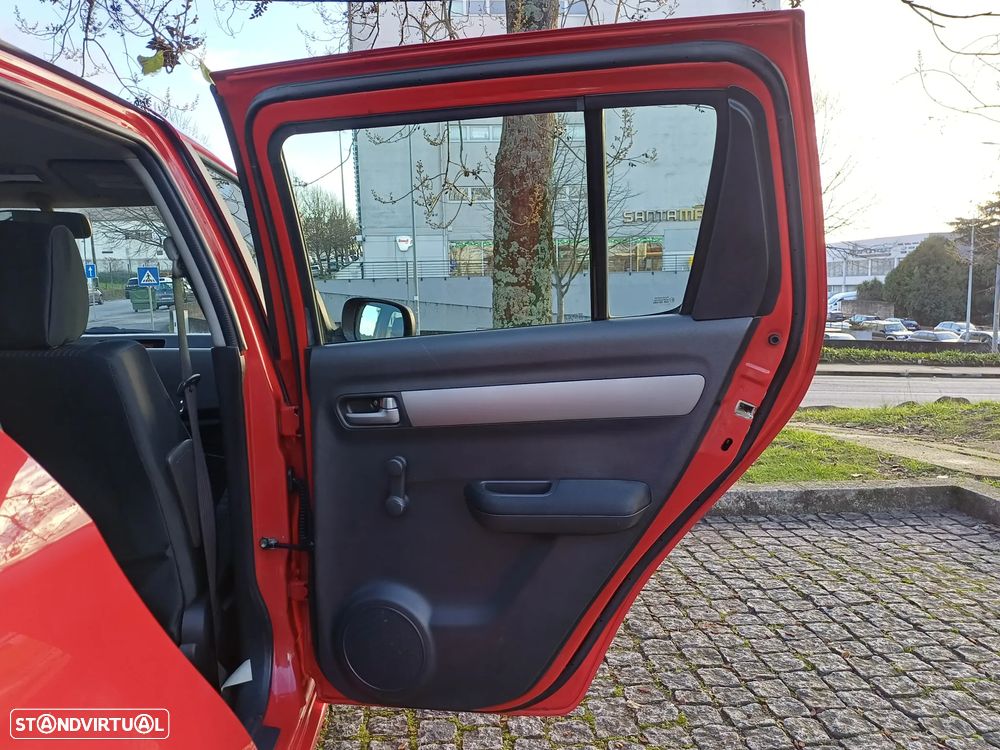 Suzuki Swift 1.3 DDiS GL - 39