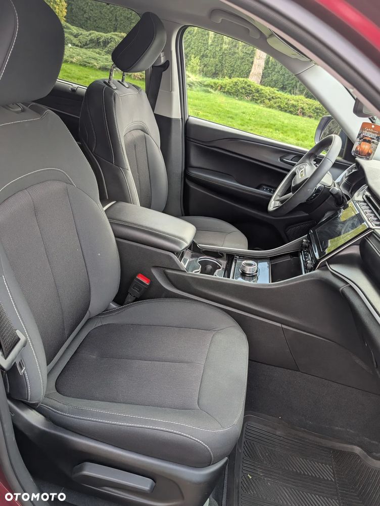 Jeep Grand Cherokee - 18