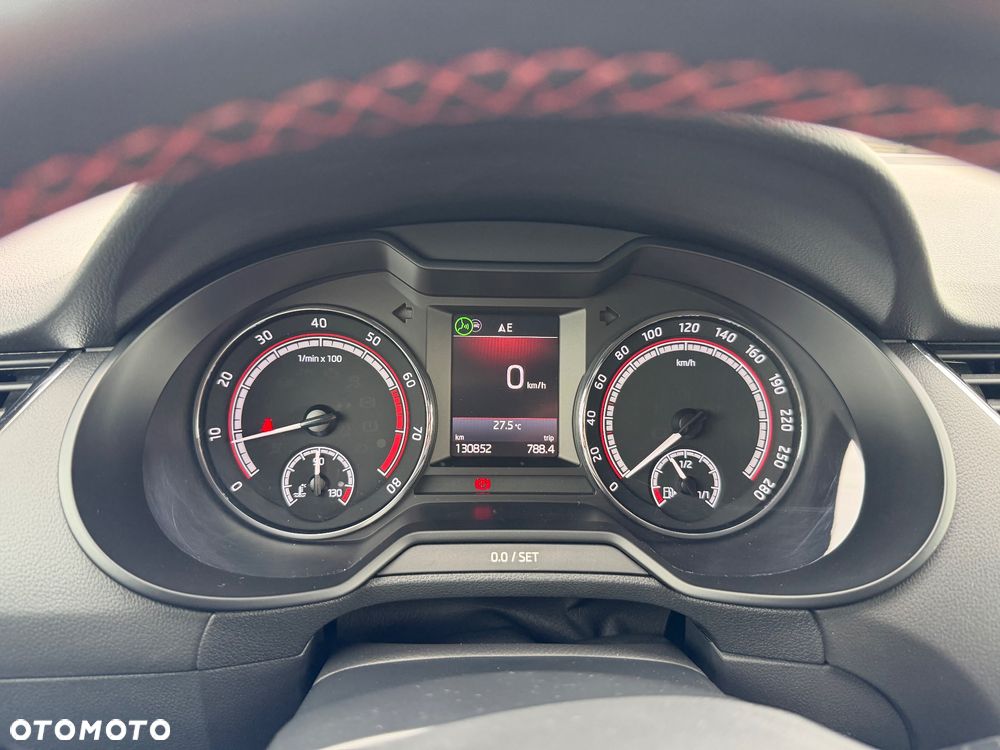 Skoda Octavia 2.0 TSI RS - 21
