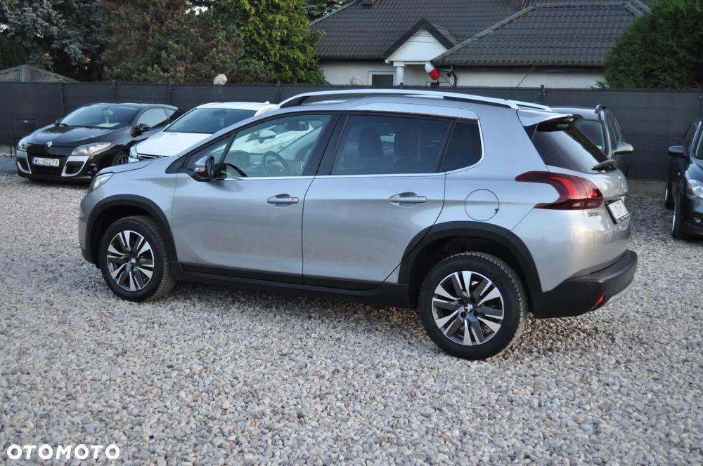Peugeot 2008 1.2 Pure Tech GPF Allure S&S - 11