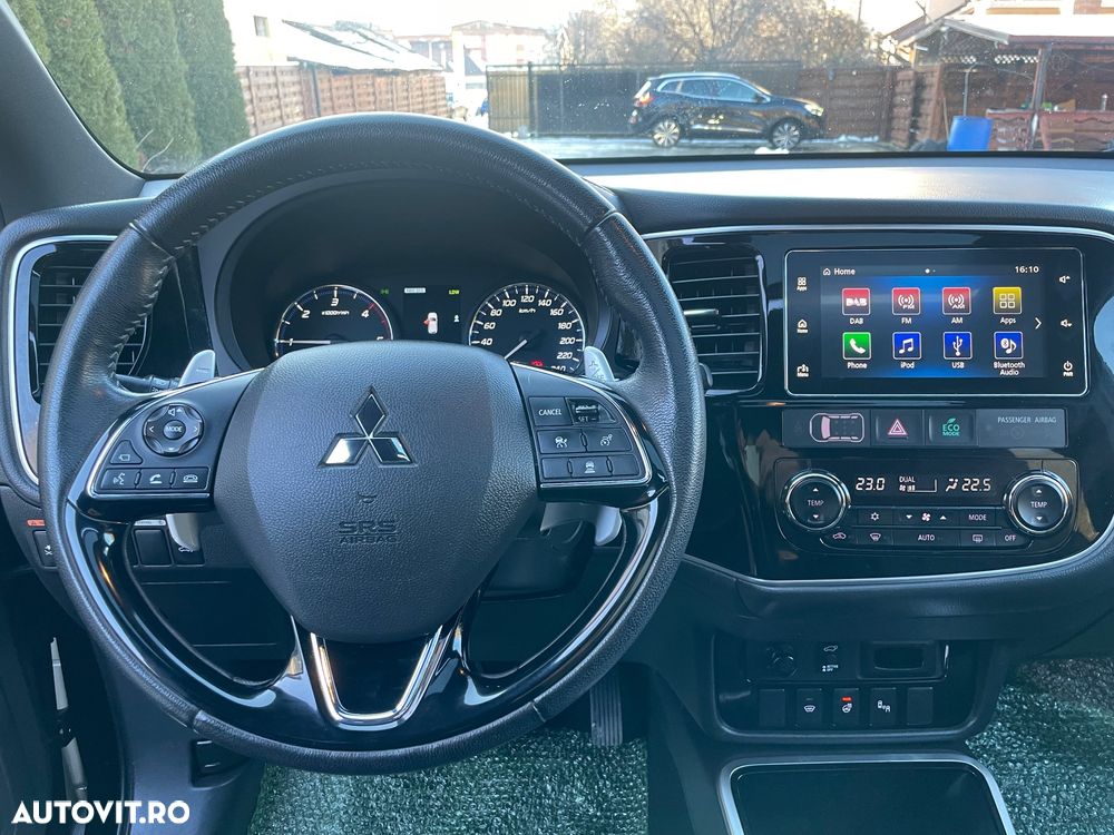 Mitsubishi Outlander - 21