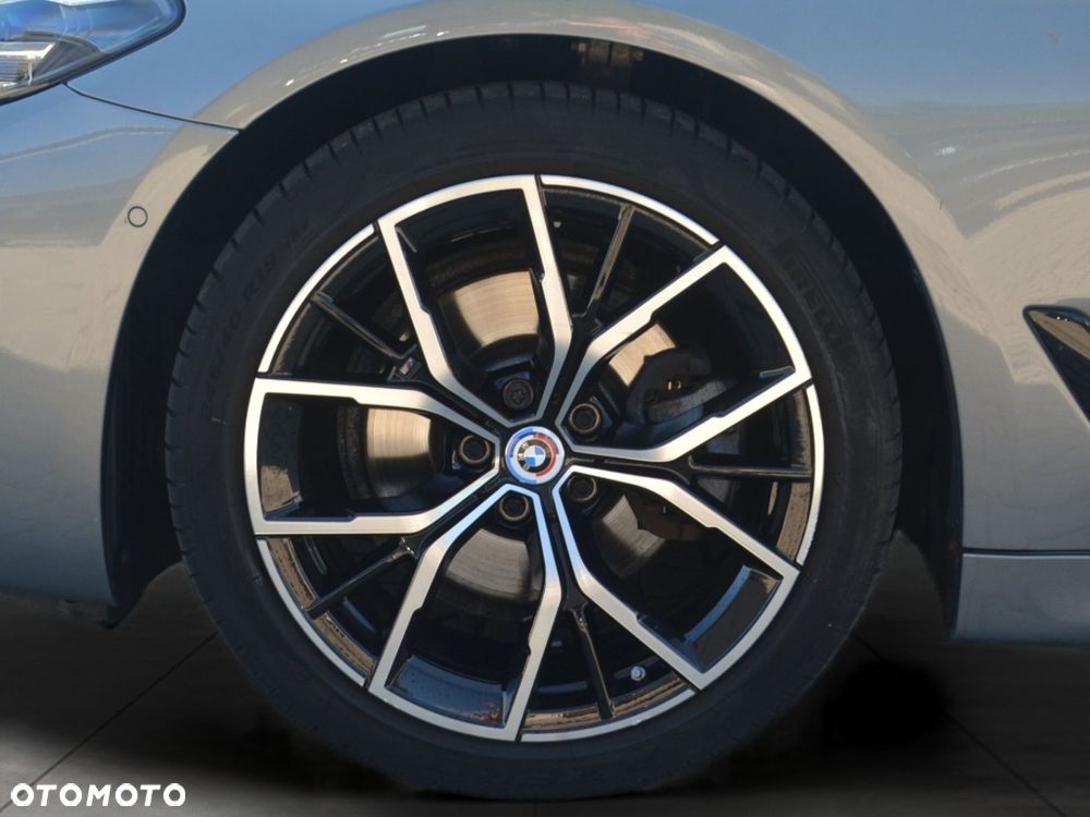 BMW Seria 5 520d xDrive MHEV M Sport sport - 5
