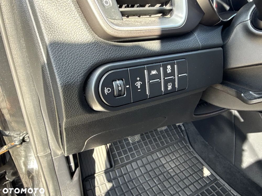 Kia Ceed 1.4 L - 23