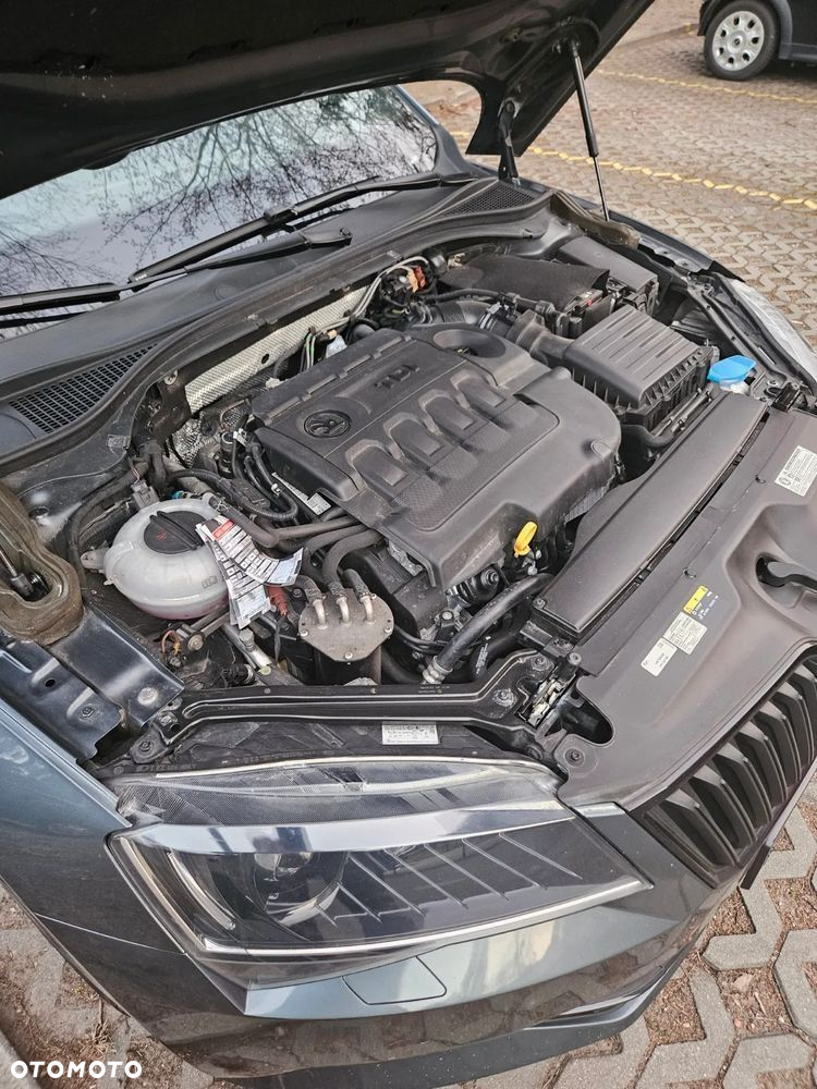 Skoda Superb 2.0 TDI SCR 4x4 Sportline DSG - 16