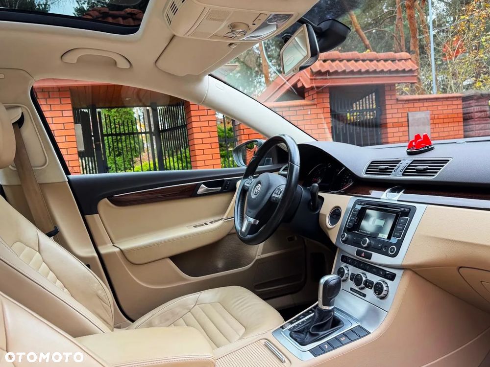 Volkswagen Passat 2.0 TDI Highline DSG - 10