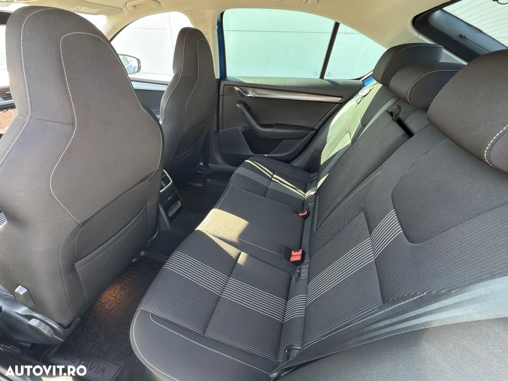 Skoda Octavia 2.0 TDI DSG Style - 10