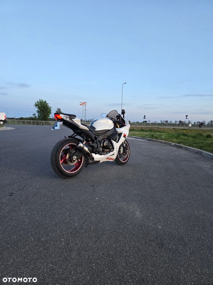 Suzuki GSX-R - 9