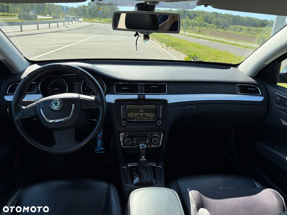 Skoda Superb 2.0 TDI Elegance DSG - 16