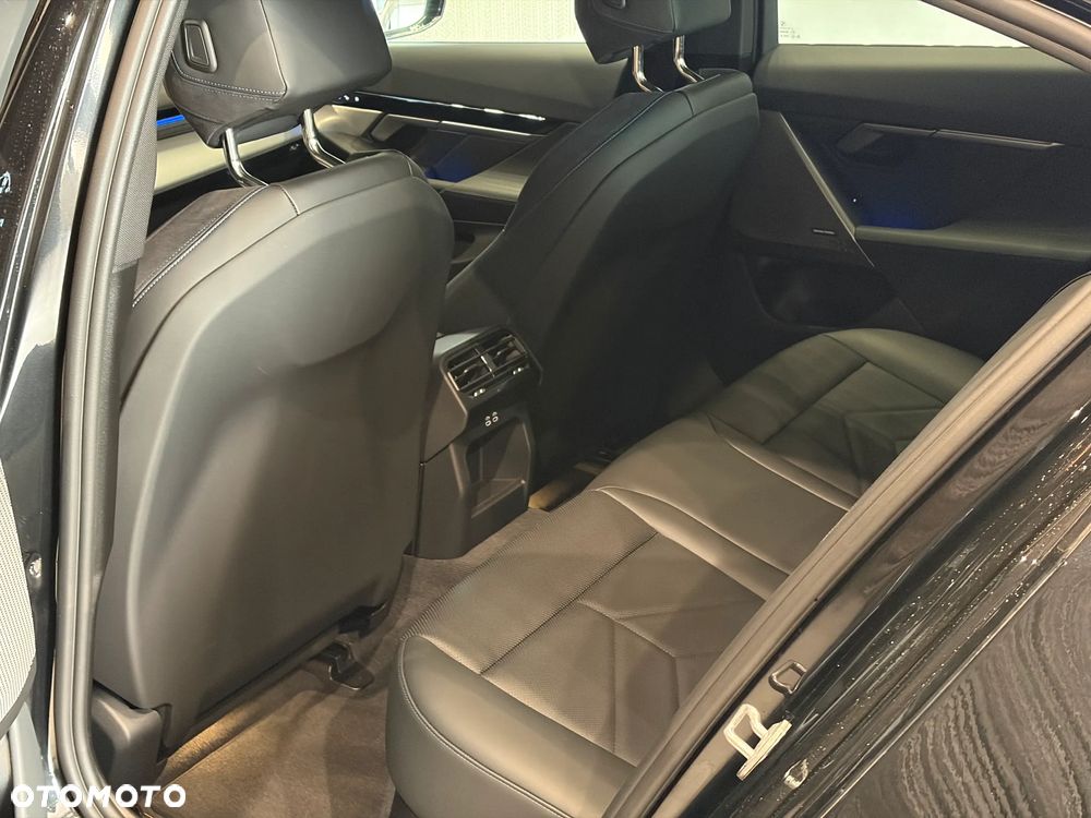 BMW Seria 5 520d mHEV M Sport - 26