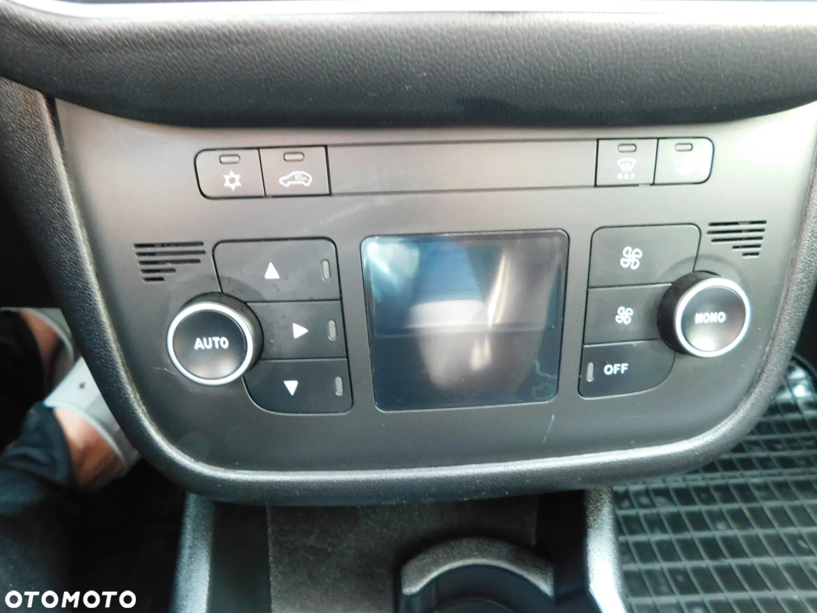 Fiat Punto Evo 1.4 8V Estiva Blue&Me Euro5 - 18