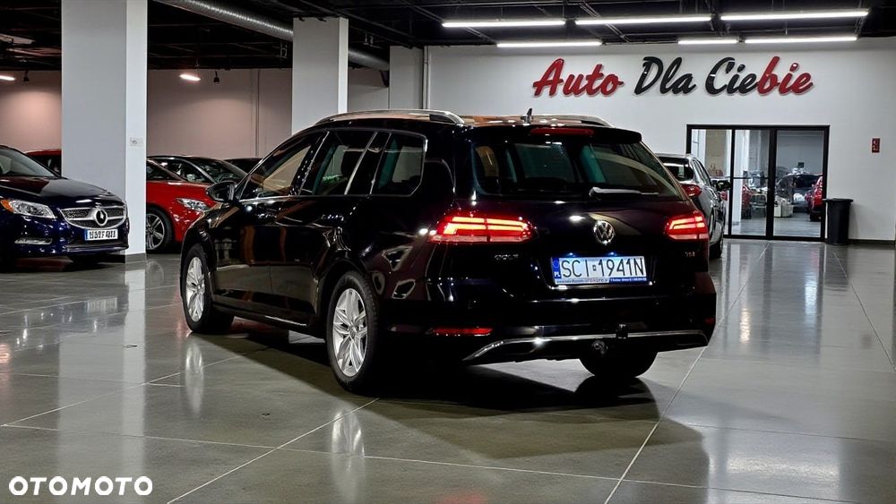 Volkswagen Golf - 5