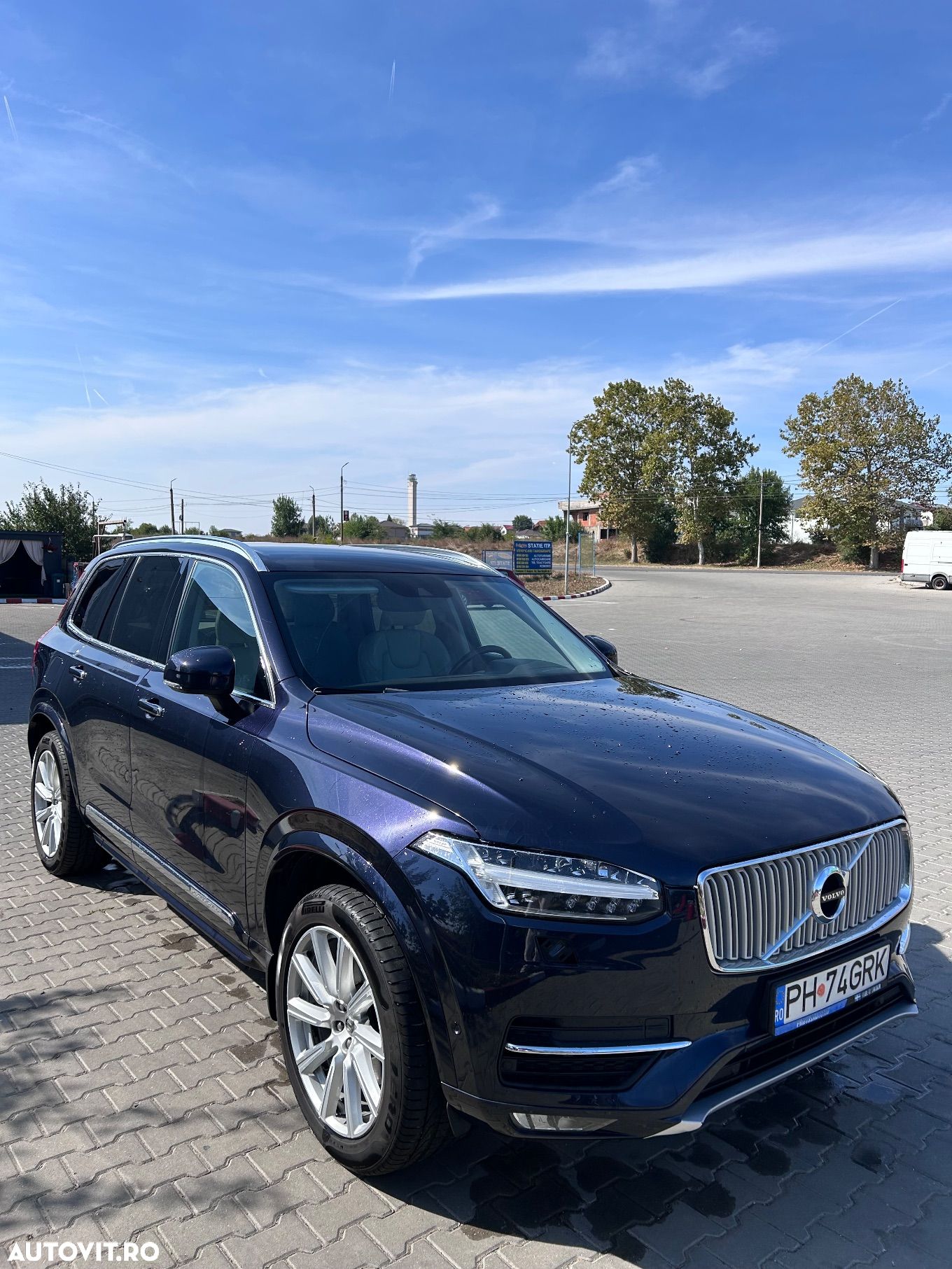 Volvo XC 90 - 1