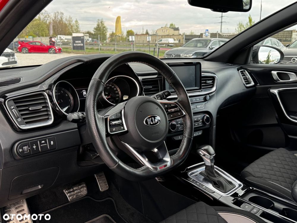 Kia ProCeed - 10