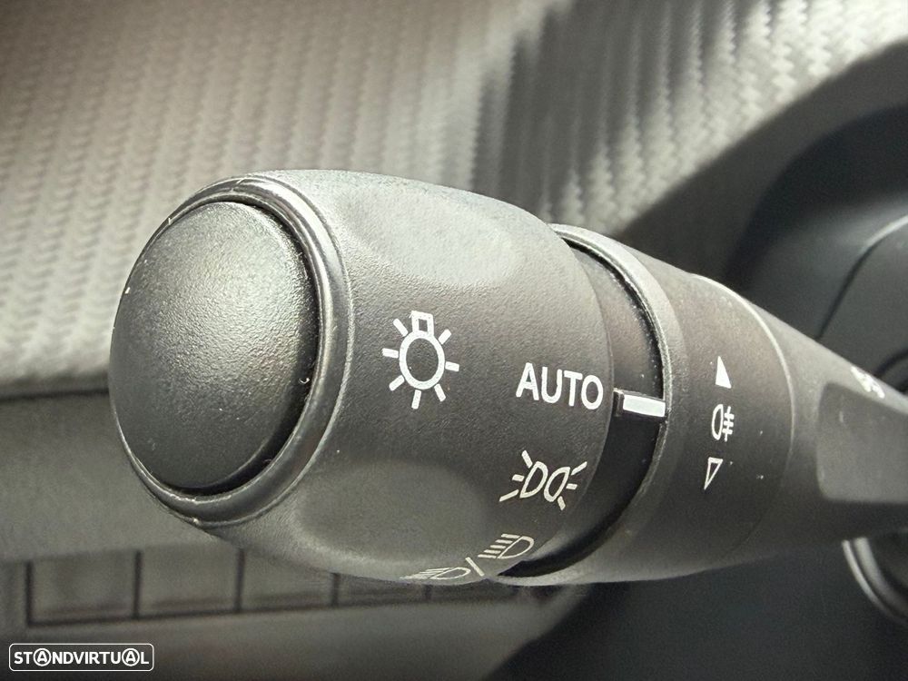 Peugeot 2008 1.2 PureTech Active - 33