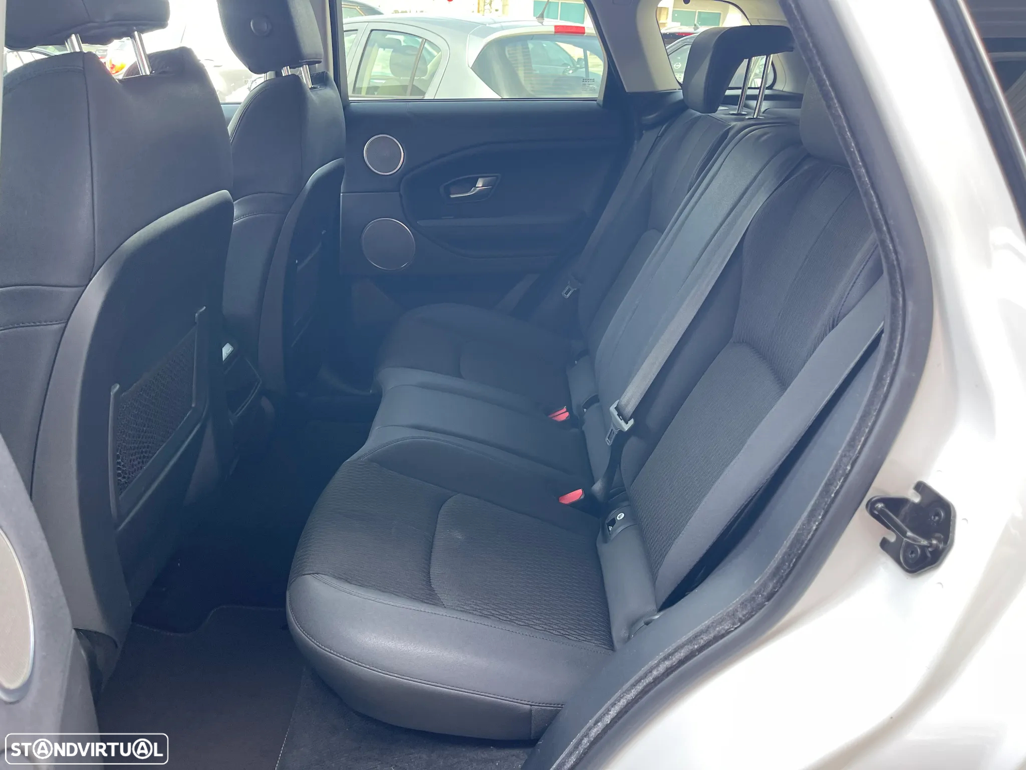 Land Rover Range Rover Evoque 2.0 eD4 SE Dynamic - 15
