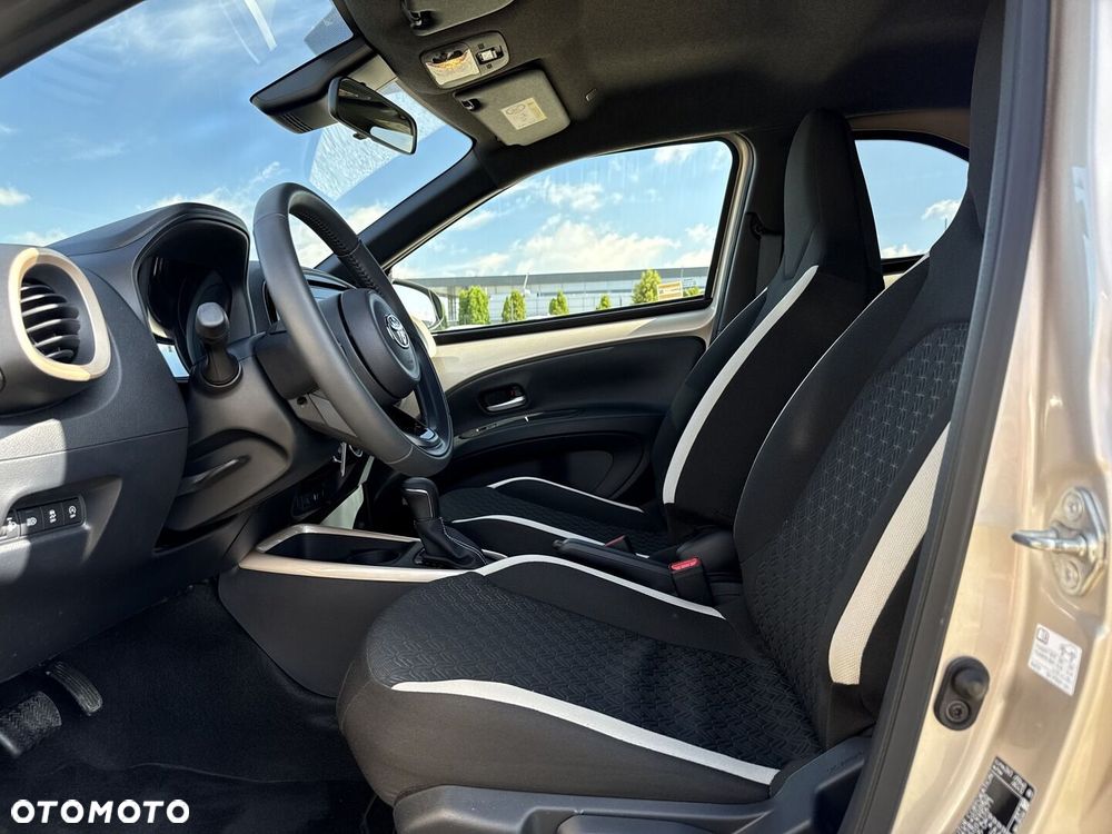 Toyota Aygo X 1.0 VVT-i Style CVT - 17