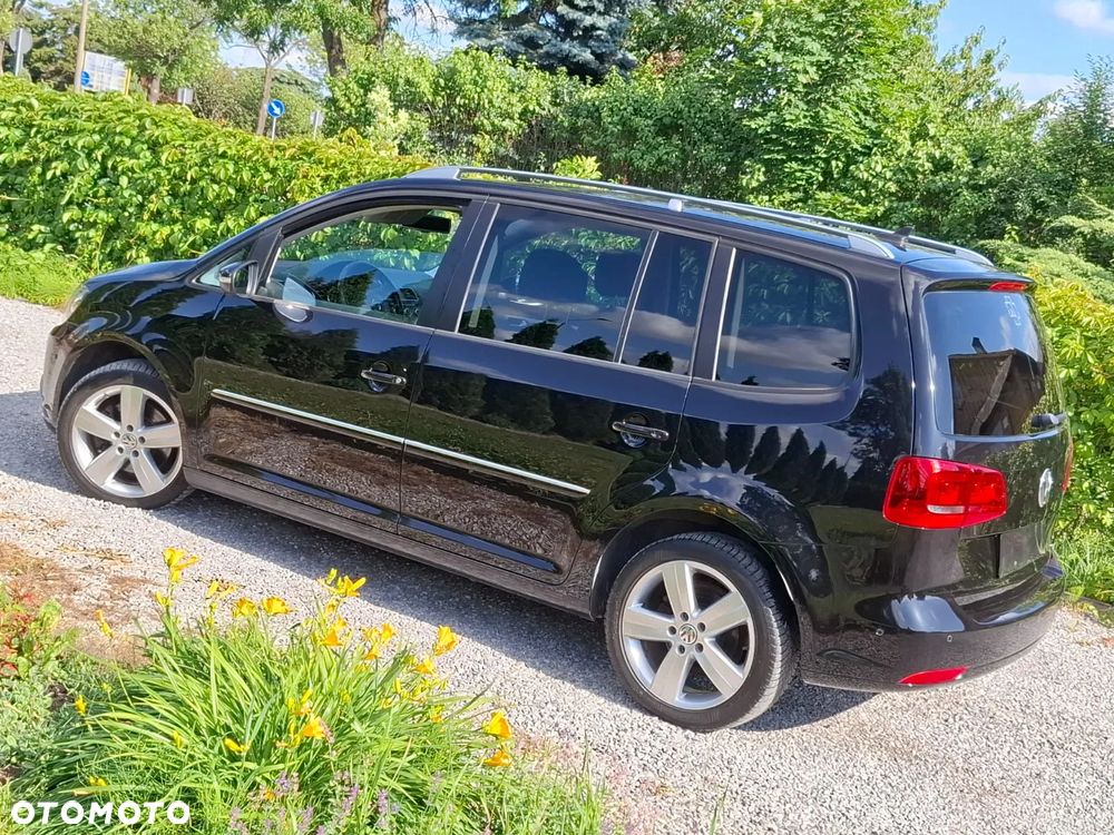 Volkswagen Touran 2.0 TDI DPF Highline DSG - 8
