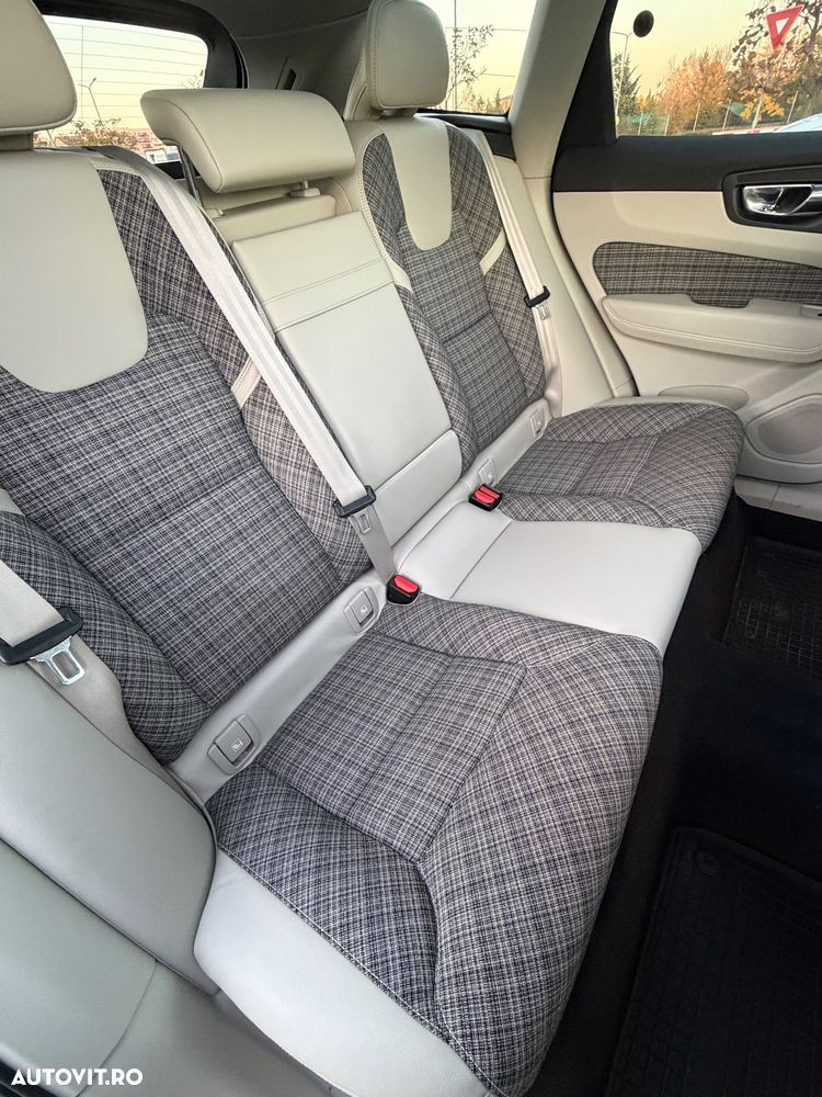 Volvo XC 60 D4 Momentum Pro - 21