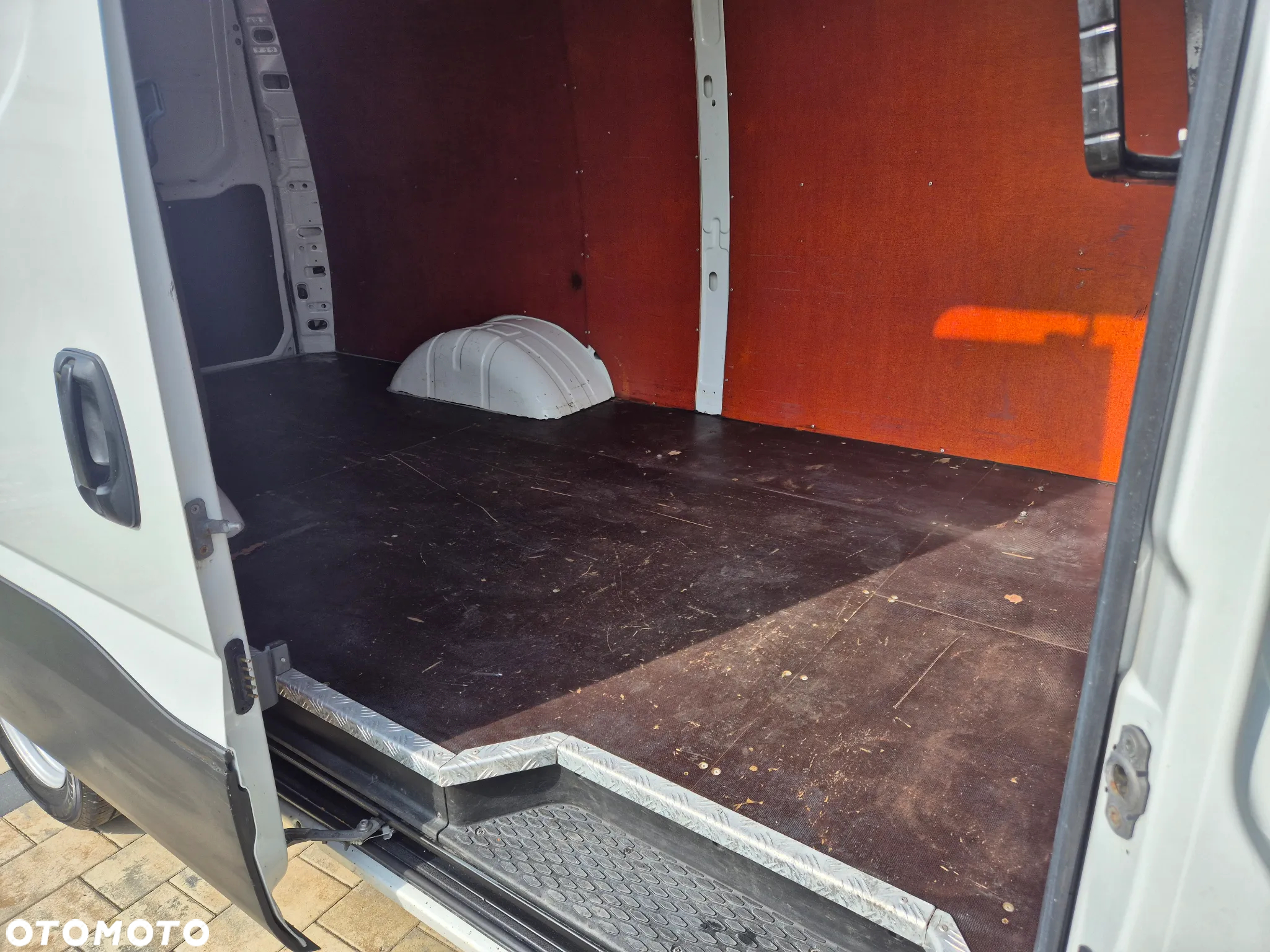 Iveco DAILY 35C14 L3H2 Kamery BLIZNIAK SPROWADZAONY TEMPOMAT - 13